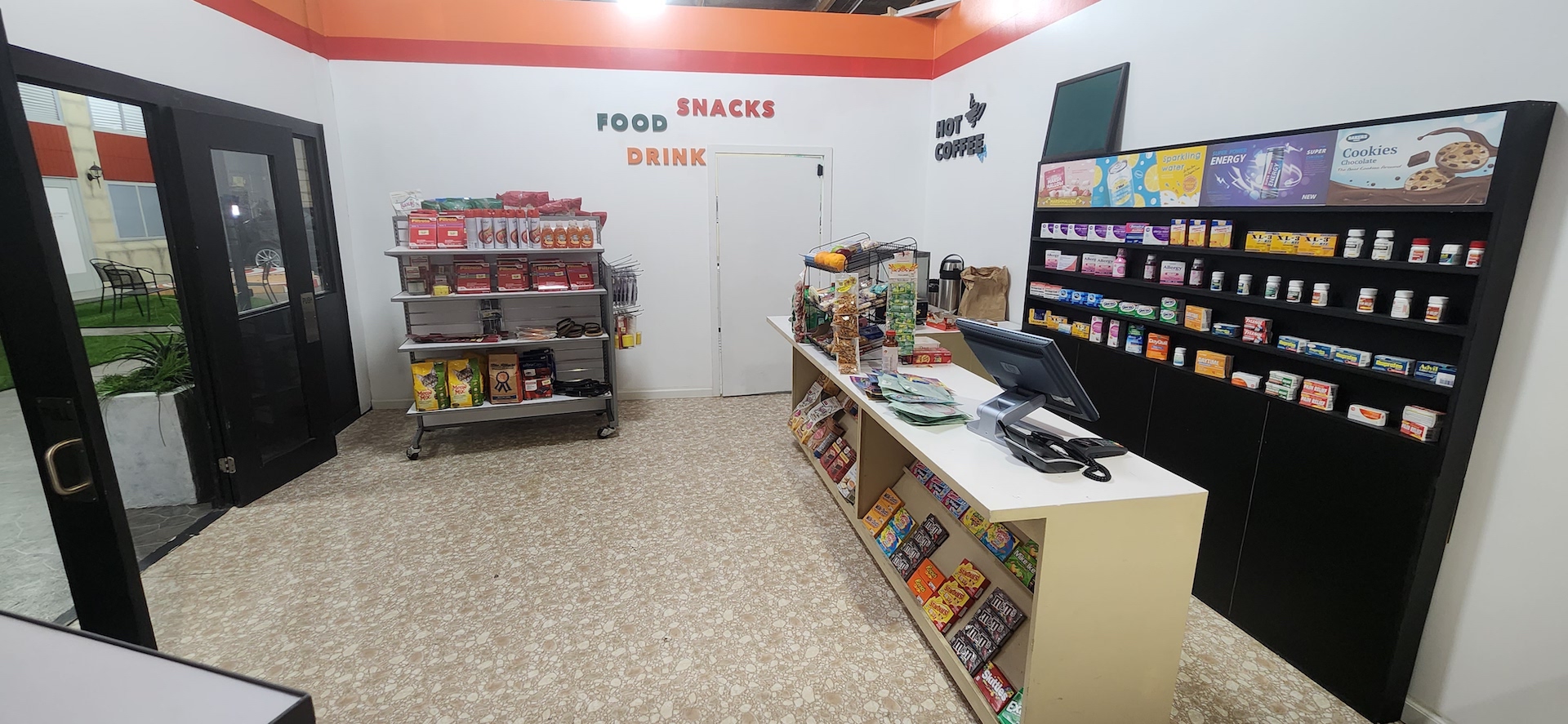 20221222 111711corner store